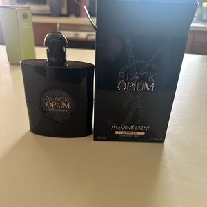 Yves Saint Laurent Black Opium Eau de Parfum - Black 3.4oz